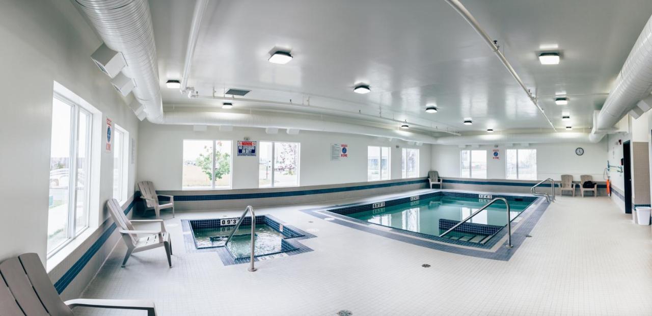 Motel 6 Airdrie Buitenkant foto