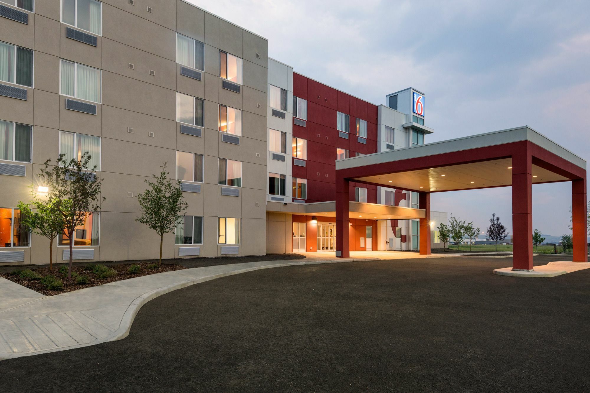 Motel 6 Airdrie Buitenkant foto